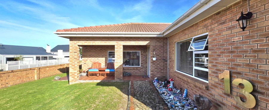 4 Bedroom Property for Sale in Franskraal Western Cape